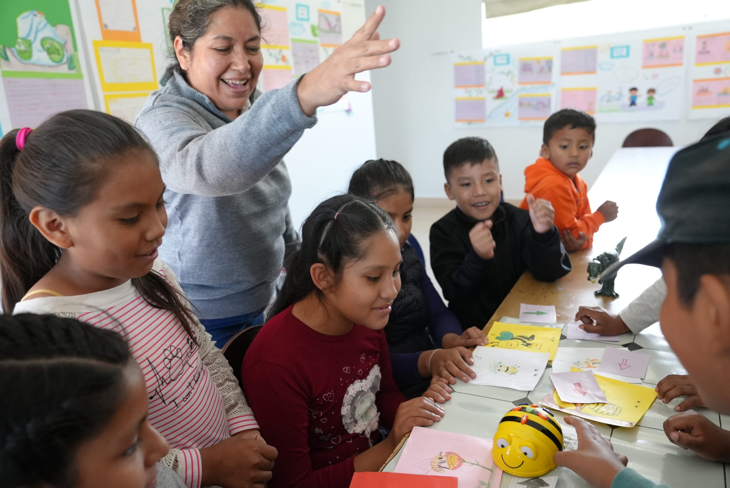 El Contrato Educativo hacia 2030 busca responder a los desafíos de aprendizaje que enfrenta la educación en Bolivia.jpg